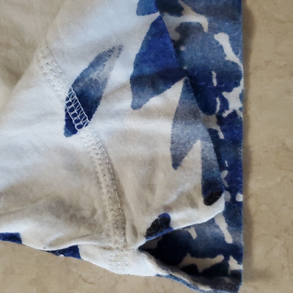Simply Vera by Vera Wang women's tank top.  Size medium. - Picture 6 of 10